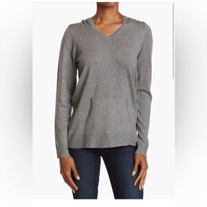 Women’s Gray V-Neck Hooded Pullover Sweater